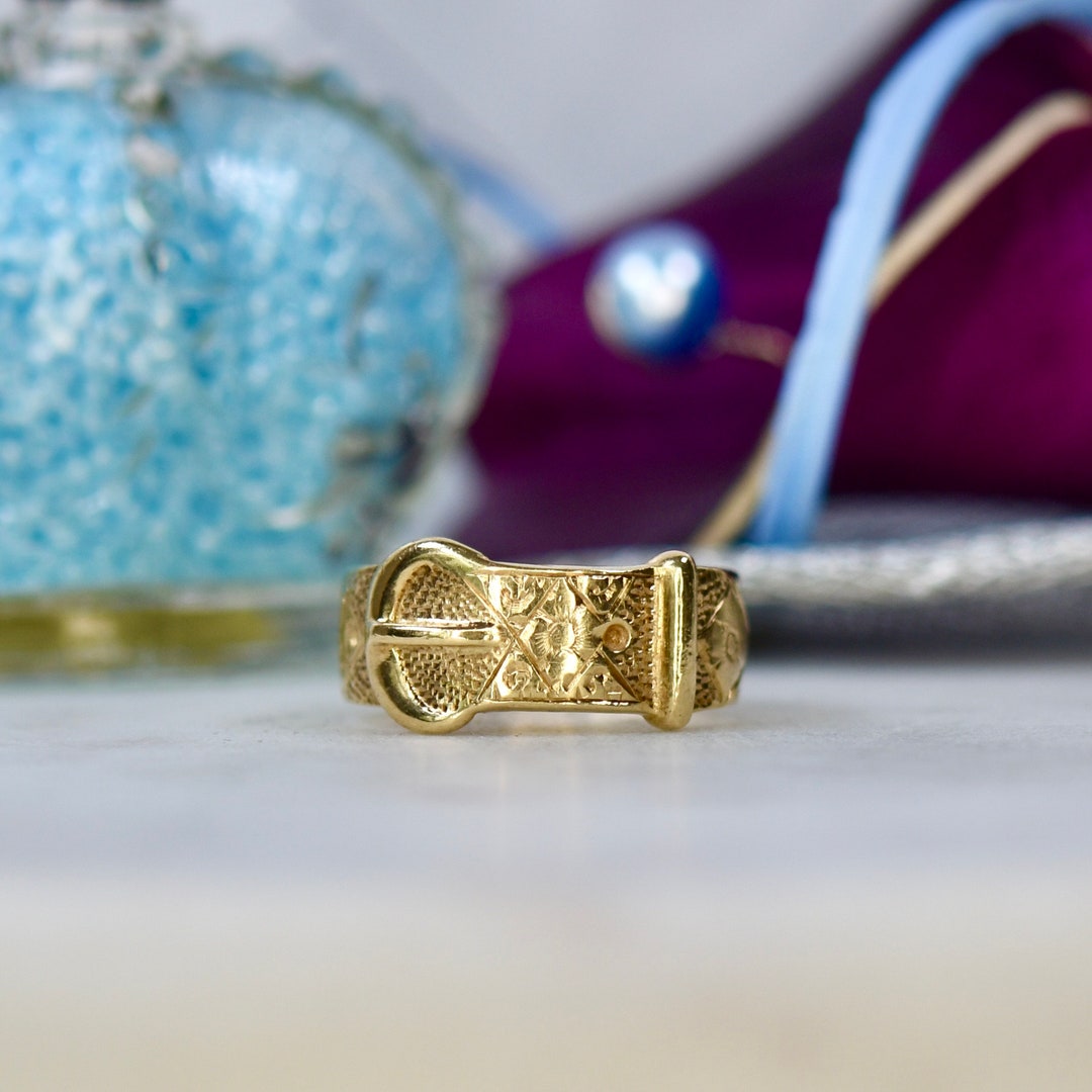 Heavyweight Buckle Ring in 9ct Gold Etsy