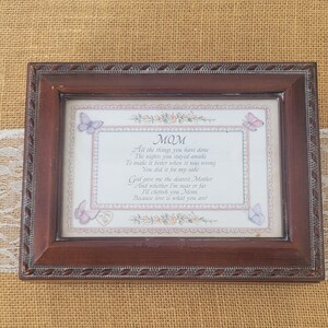 Vintage MOM Wooden Photo Frame Music Box w/Pretty Rope Border, Wind Beneath My Wings Music Box Mothers Day Gift, Musical Jewelry Trinket Box