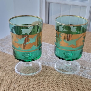 Vintage 1960's Set of 2 Emerald Green & Gold Etched Cordial Sherry Liqueur Glasses, Man Cave Port Wine Hunting Theme Glasses Made in France