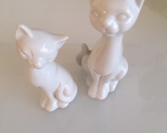 Japanese porcelain cats John Jenkins white porcelain cat figurines