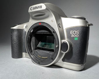 Canon EOS 500n film camera SLR body only - with FREE roll of film! Tested and working