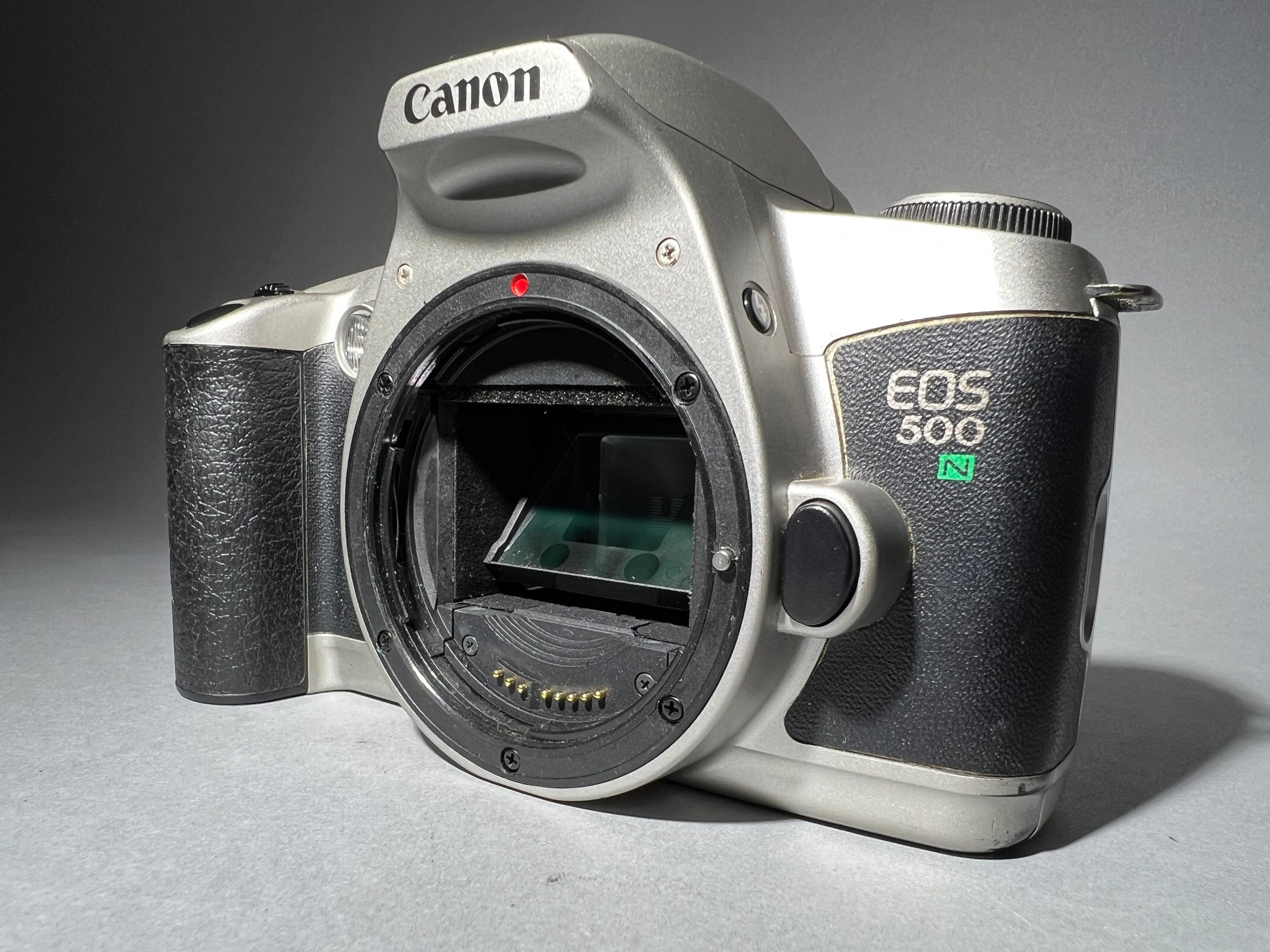 Canon EOS 500N 一眼レフカメラ チャンプカメラ トピック [EOS 500N From：チャンプカメラ