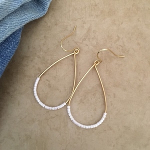 White and Gold Teardrop Earrings, Teardrop Earrings, Dangle Earrings, Minimalist Earrings, Trendy Earrings, Lightweight Earrings, Gift