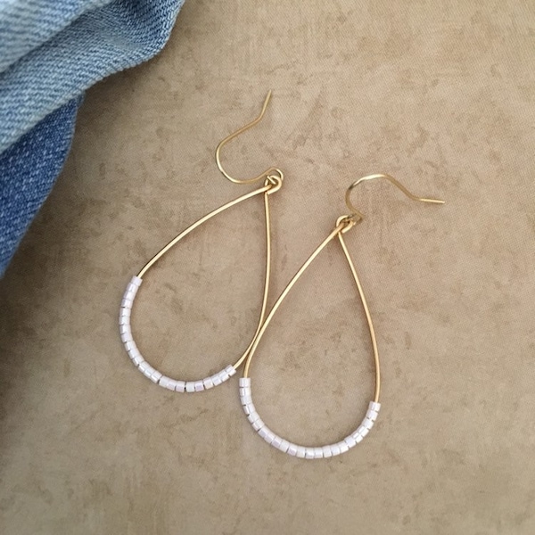 White and Gold Teardrop Earrings, Teardrop Earrings, Dangle Earrings, Minimalist Earrings, Trendy Earrings, Lightweight Earrings, Gift
