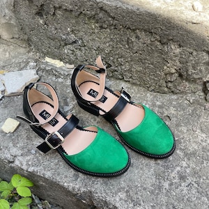 Inch2 sandals store