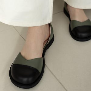 Women’s Barefoot Shoes, Wide Toe Flat Sandals, Green Leather Barefoot Shoes, Handmade Mary Jane Shoes, Custom Color Shoes, Summer Flat Shoes