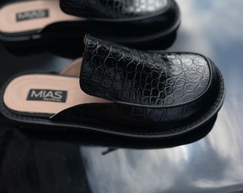 Women's barefoot flat shoes, black leather mules, wide fit shoes, animal print flats, slip-on shoes, open heel summer slippers, custom width