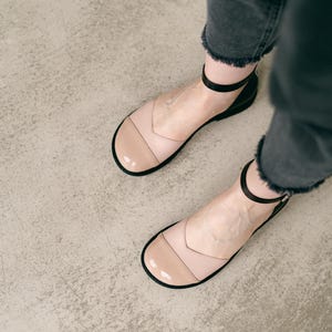 Women’s barefoot sandals, barefoot flat shoes, Mary Jane summer shoes, beige leather flats, custom barefoot shoes, closed toe shoes