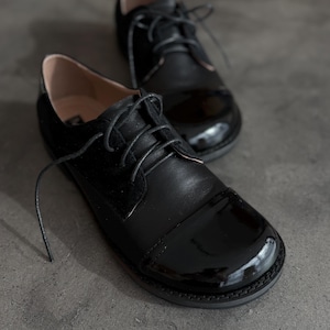 Women’s Barefoot Black Leather Oxford Shoes, Brogue Shoes, Formal Tie Shoes, Custom Color Shoes, Business Dress Code Shoes, Wide Fit Shoes