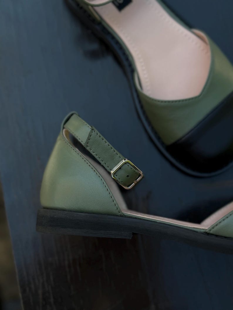 Women’s Barefoot Shoes, Wide Toe Flat Sandals, Green Leather Barefoot Shoes, Handmade Mary Jane Shoes, Custom Color Shoes, Summer Flat Shoes