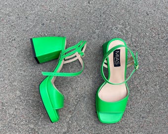 Women&#39;s Green Leather Sandals, Platform Heel Shoes, Open Toe Sandals, Boho Shoes, Custom Color Shoes, Heeled Sandals, Birthday Shoes