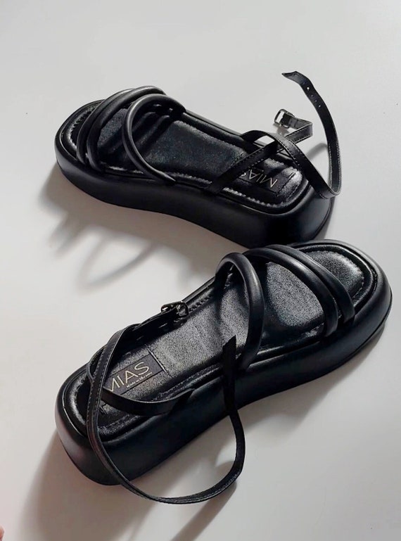 Black leather memory foam shoes 2025