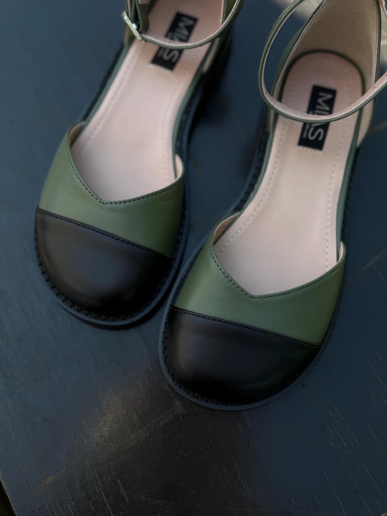 Women’s Barefoot Shoes, Wide Toe Flat Sandals, Green Leather Barefoot Shoes, Handmade Mary Jane Shoes, Custom Color Shoes, Summer Flat Shoes