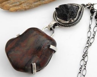 Collar Out of the Earth: turmalina negra y obsidiana de Sierra de California Gems