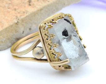 Pedazo del Anillo de la Tierra - Aguamarina Tourmalinada Cruda en Oro Sólido 14k - Tamaño 6.75