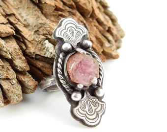 Anillo de Belleza Natural - Turmalina de Sandía Cruda en Plata de Ley - Talla 5-3/4