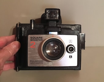 Polaroid Land Camera / Square Shooter 2 / Vintage Camera