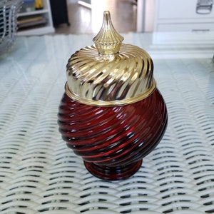 Avon Vintage, Scent of Roses Decanter Cologne Gelee, 6 oz, cranberry colored glass with gold top