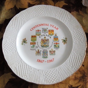 CANADA Centennial 1867-1967 Marlborough Old English Ironstone Collectible Canadian Souvenir Plate