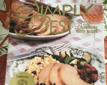 Weight Watchers Cookbook: Simply the Best, 250 Family Recipes