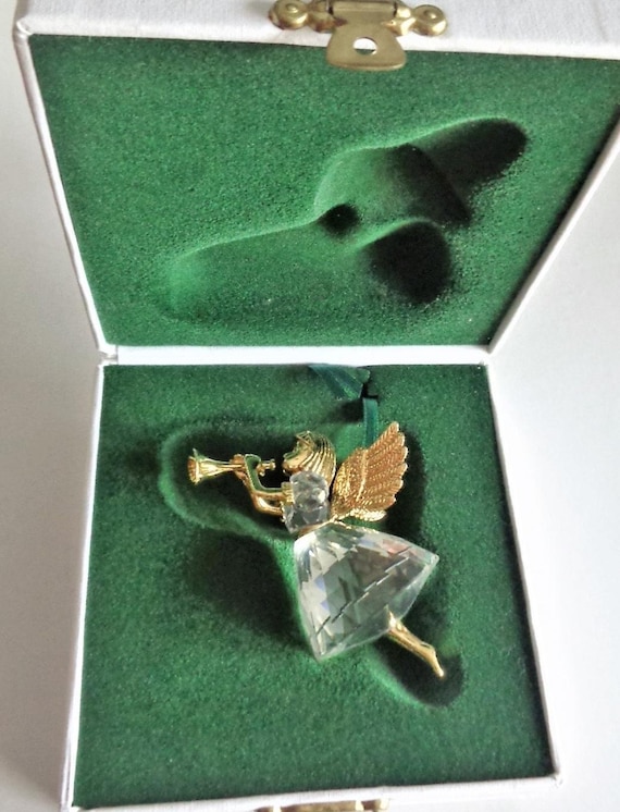 Swarovski Crystal 1997;Angel Christmas Memories Series Retired