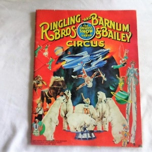 1980 Ringling Bros and Barnum & Bailey Circus 110th Edition Souvenir Program and Magazine