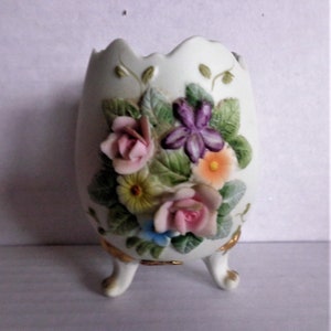 LEFTON Standing Cracked Half Egg with Hand Painted Flowers Egg Decoration