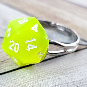 Miniature D20 Ring 3 Neon yellow