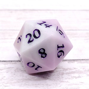 Softly Dreaming Chonk: 30mm D20