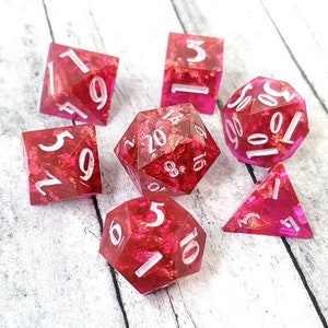Burning Desire : jeu de 7 dés polyédriques à bords tranchants