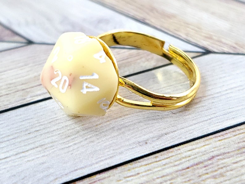 Miniature D20 Ring 16 Yellow/copper