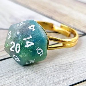 Miniature D20 Ring Blue/green