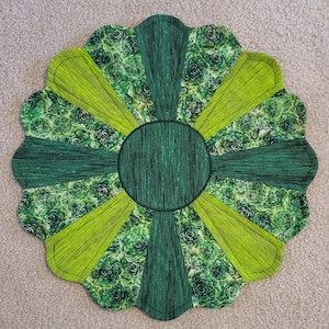 Round Scalloped Edge Handmade Green Flowers Table Topper with Lime Green n Hunter Green Accents, Cotton Fabric Quilted 16.5 Inch Centerpiece