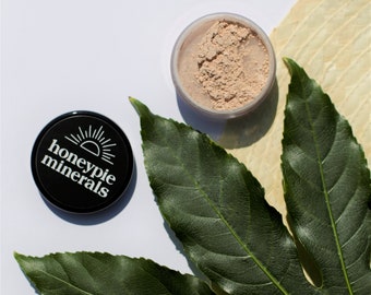 Natural Mineral Foundation - Shade: Golden Fair - 10g sifter jar (vegan, cruelty-free makeup, powder) by Honeypie Minerals