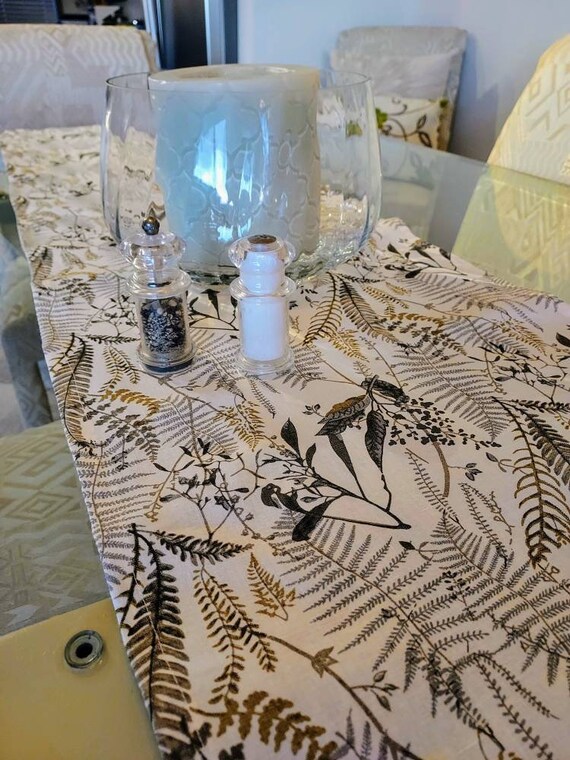 Exquisite Floral Leaf Linen Table Runner 15.5 x 70 inches