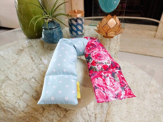 Red Rose Silky Spa Relaxation Neck and Body Wrap, Flaxseed Filled, Natural Heat Pad, Natural Cold Pack, Heat or Freeze