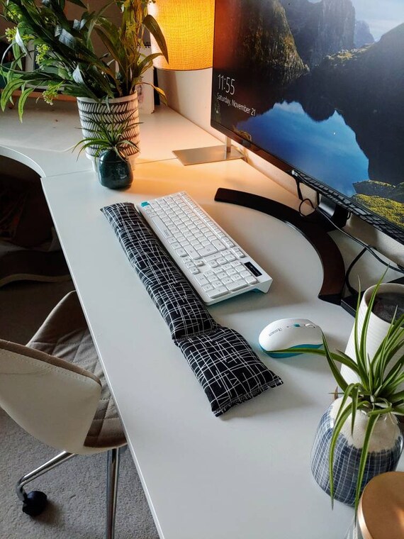 Black and White Stylish and comfortable Keyboard and mouse computer wrist rest support