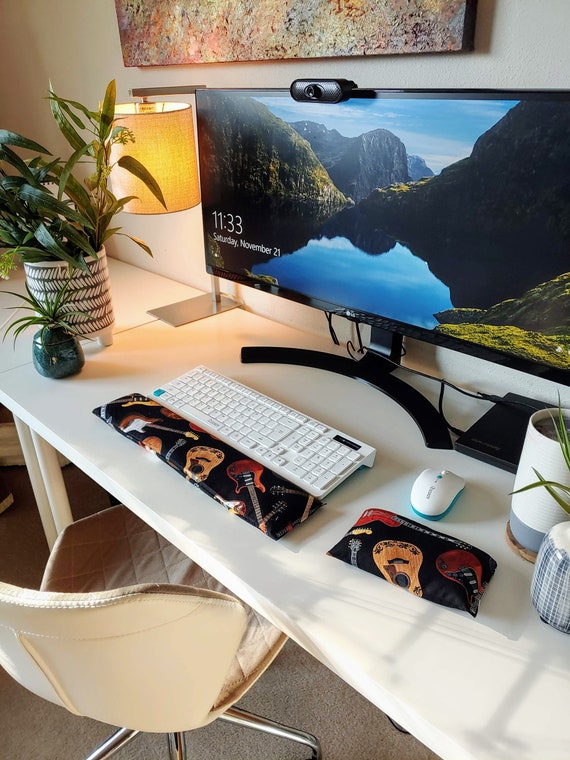 Guitar comfortable Keyboard and mouse computer wrist rest support