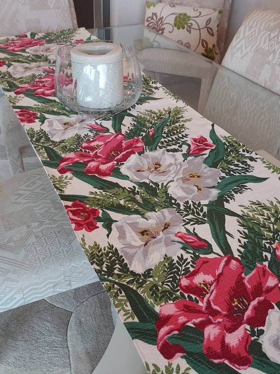 Recycled Vintage 1950s Barkcloth Exquisite Maroon Floral Linen Table Runner 17.5 x 72 inches