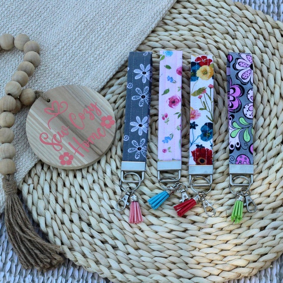 Floral Wristlet Keychain|key Fob|lanyard Keychain|mothers Day Gift
