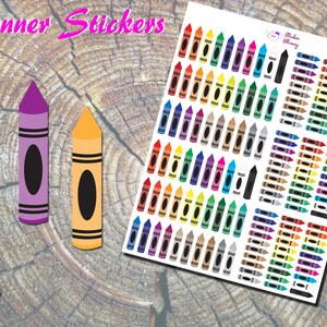 Peut inclure: Une feuille d'autocollants de crayons de couleur pour planificateur. Les autocollants présentent une variété de couleurs, notamment le rouge, l'orange, le jaune, le vert, le bleu, le violet, le rose et le marron. Les autocollants sont parfaits pour ajouter une touche de fun et de créativité à votre planificateur.