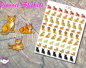 Puede incluir: Una hoja de pegatinas para planificadores con varios gatos y tigres en diferentes poses. Las pegatinas están impresas en papel blanco y son perfectas para añadir un toque de fantasía a tu planificador.
