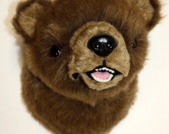 Fairgame Wildlife Grizzly Bear Medium Plush Wall Mount - 'Dusty'