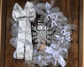 Silver and White Winter Wonderland Christmas Wreath