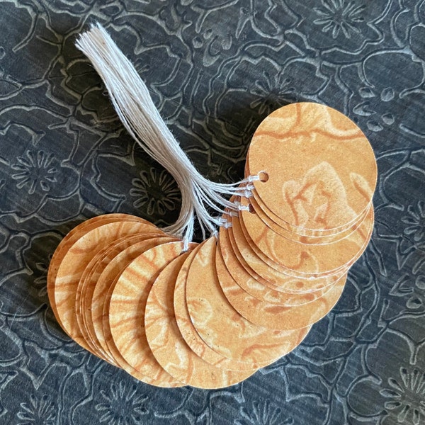Orange Japanische Gemusterte Geschenkanhänger mit Leinenschnur 1,5 ", Handgemachte Runde Papier Preisschilder, Paste Papier Antike Reproduktion Braut Urlaub