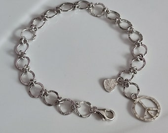 Hand forged sterling silver link chain bracelet, Light and pretty artisan jewelry Gifts for her