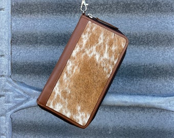 perfect cowhide zipper clamshell HOLD EVERYTHING wallet/wristlet