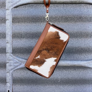 perfect cowhide zipper clamshell HOLD EVERYTHING wallet/wristlet