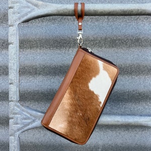perfect cowhide zipper clamshell HOLD EVERYTHING wallet/wristlet