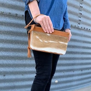 South TX Axis hide clutch/wallet/wristlet - made with premium Colombian leather - PRECIOUS!